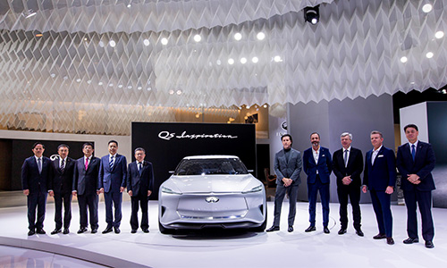 9-2019上海车展英菲尼迪领导合影.JPG