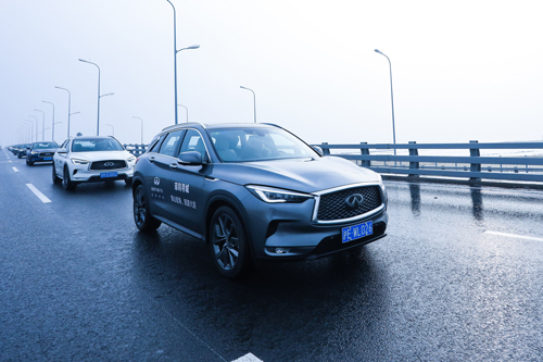 8-QX50尽展“才貌双全”魅力-2.jpg