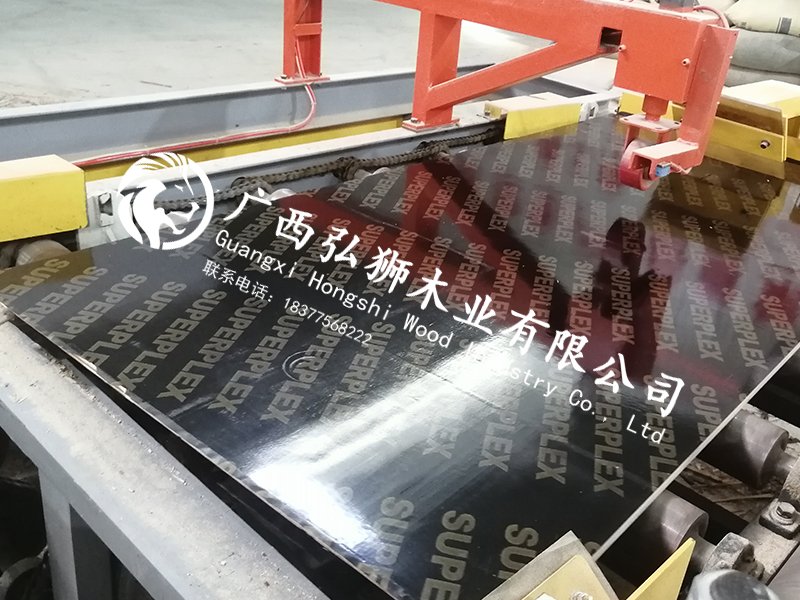 專業(yè)建筑模板生產(chǎn)流程
